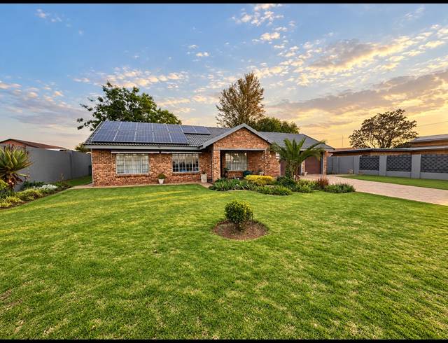 3 BEDROOM HOUSE FOR SALE IN RIVERSDALE